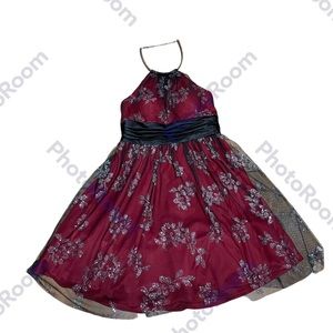 Blondie Nites Red Black And Glittery Chain Neck Open back Dress size 7